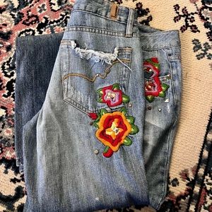 Vintage Y2K Size 7 Squeeze Brand Embroidered Bootcut Flare Distressed Jeans